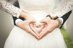 Jak zaplanować romantyczną podróż poślubną w urokliwym zamku